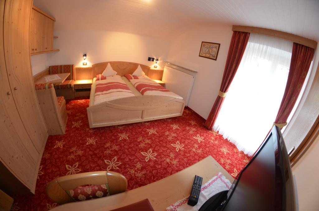 Garni Ossi Bed & Breakfast Santa Cristina Val Gardena Ruang foto
