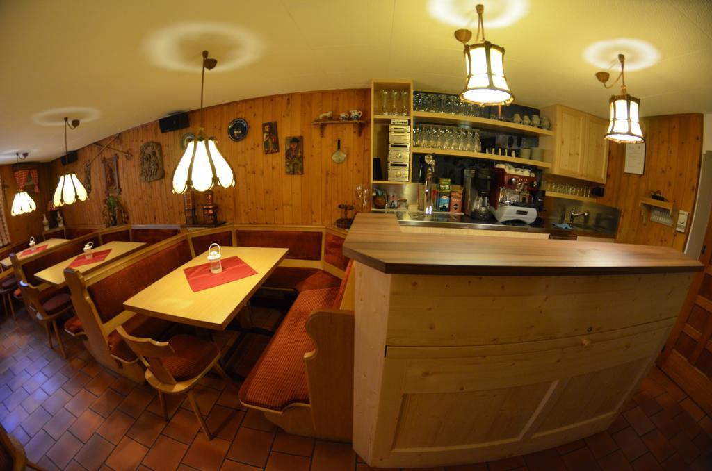 Garni Ossi Bed & Breakfast Santa Cristina Val Gardena Bagian luar foto